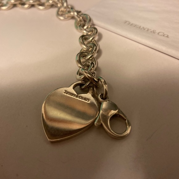 🌹9” Stunning Tiffany & Co Sterling Silver Heart Tag Charm Bracelet Size Large - Picture 7 of 9